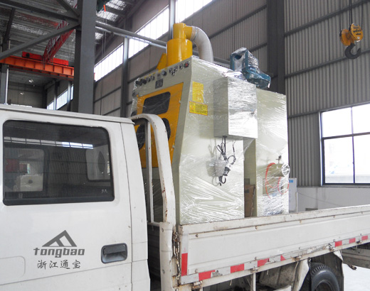滾筒式噴砂機裝車發(fā)貨照